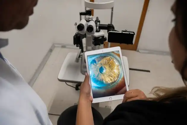 High-quality corneal imaging showing infectious keratitis documentation